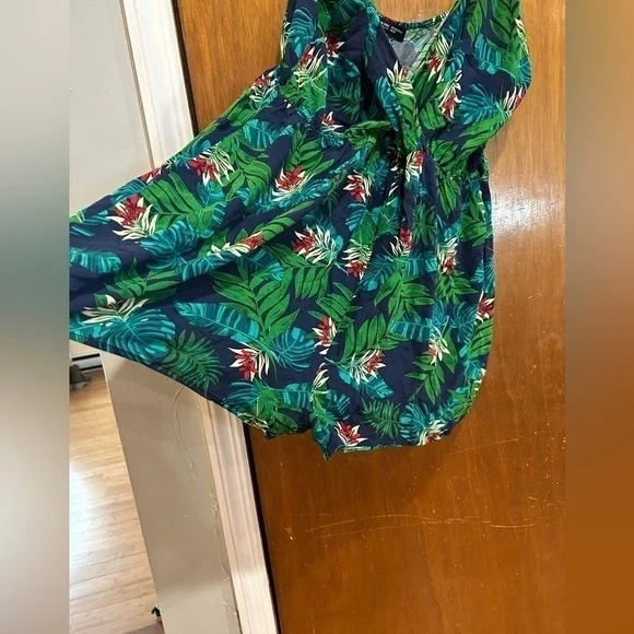 Bloom chic green floral romper size 2XL - Picture 9 of 14